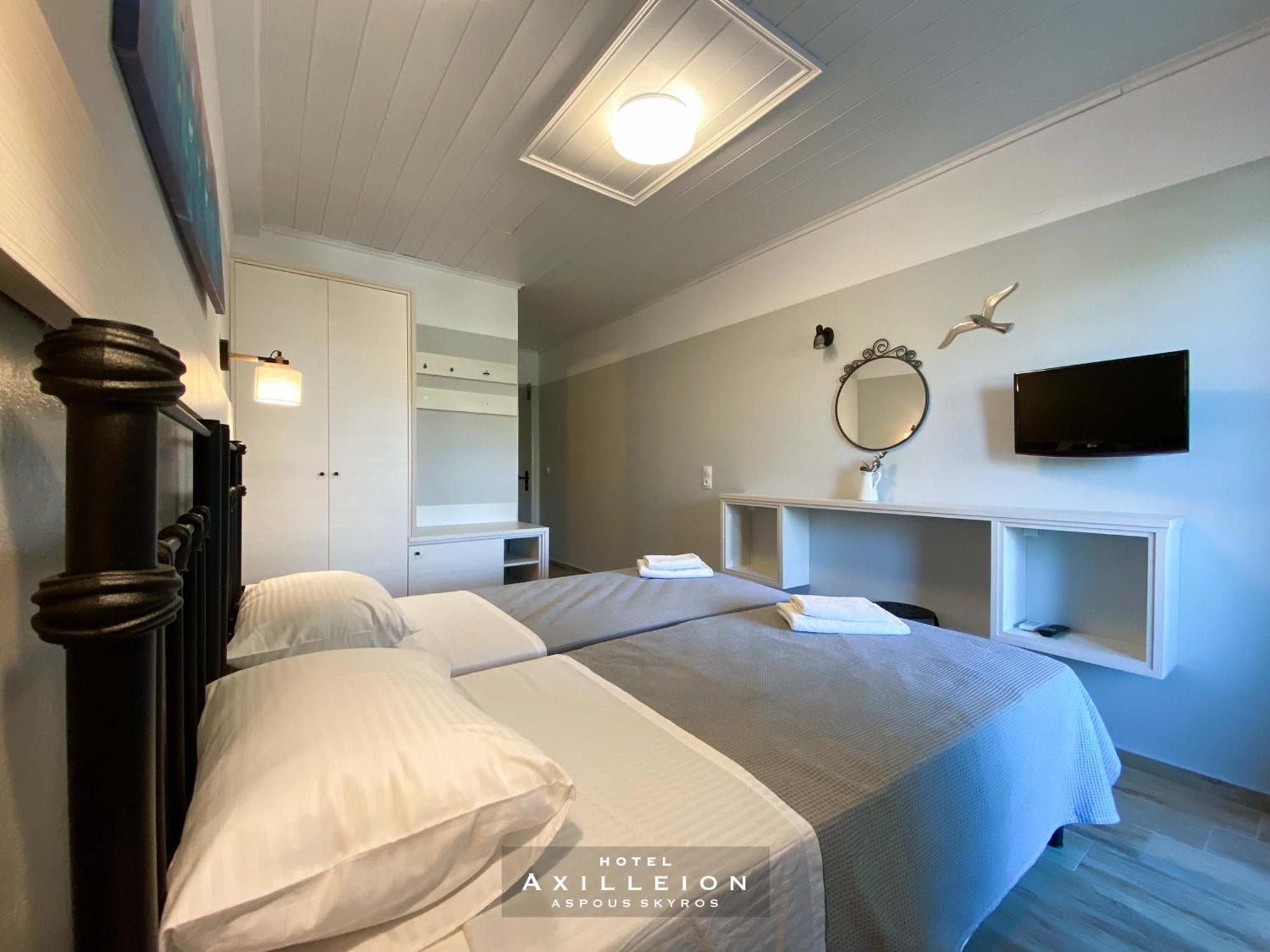 Achilleion Hotel Скирос Экстерьер фото