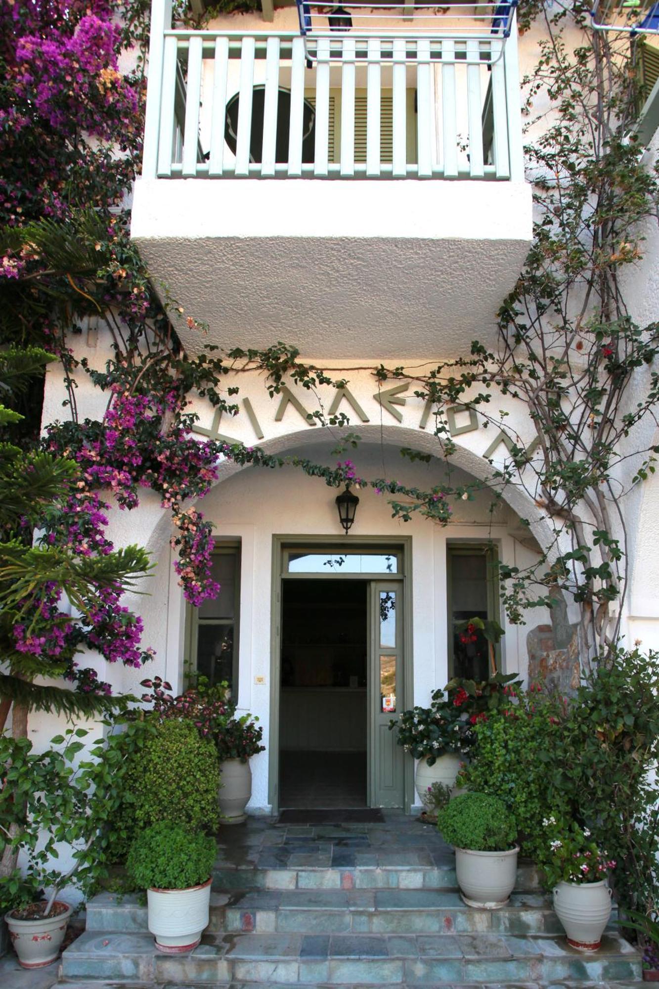 Achilleion Hotel Скирос Экстерьер фото